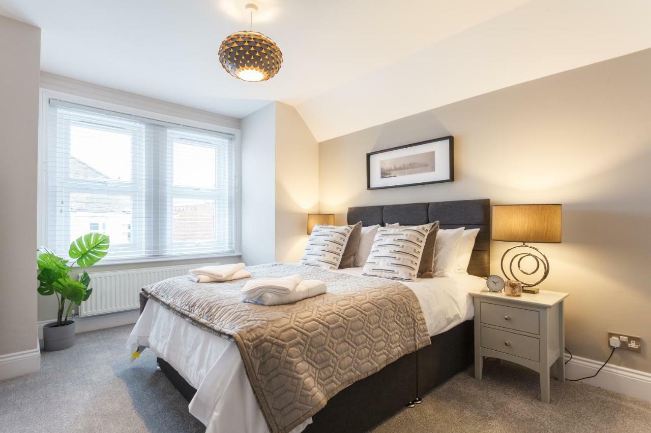 본머스 Stylish Town Centre House - 300Mbps, Parking & Sunny Decking 아파트 외부 사진