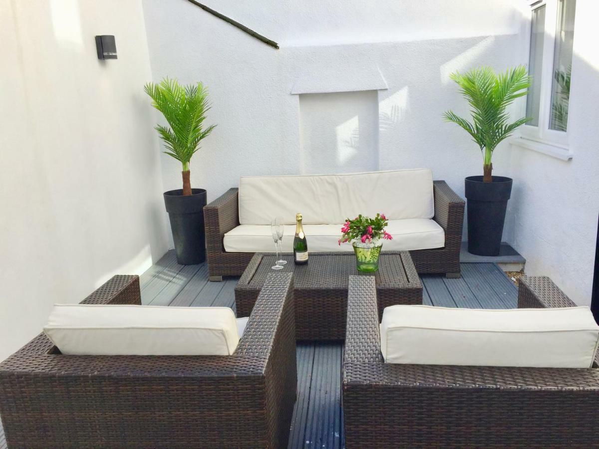본머스 Stylish Town Centre House - 300Mbps, Parking & Sunny Decking 아파트 외부 사진