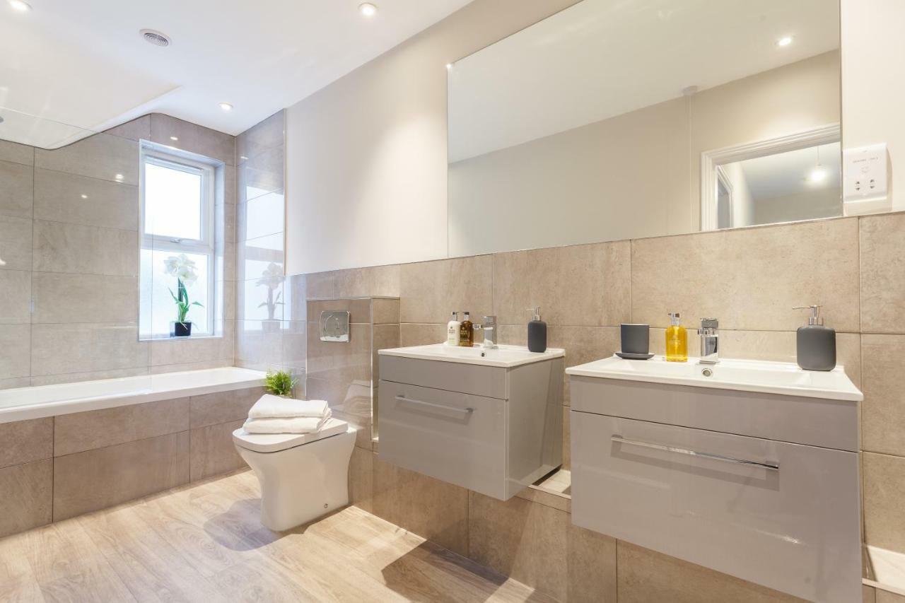 본머스 Stylish Town Centre House - 300Mbps, Parking & Sunny Decking 아파트 외부 사진