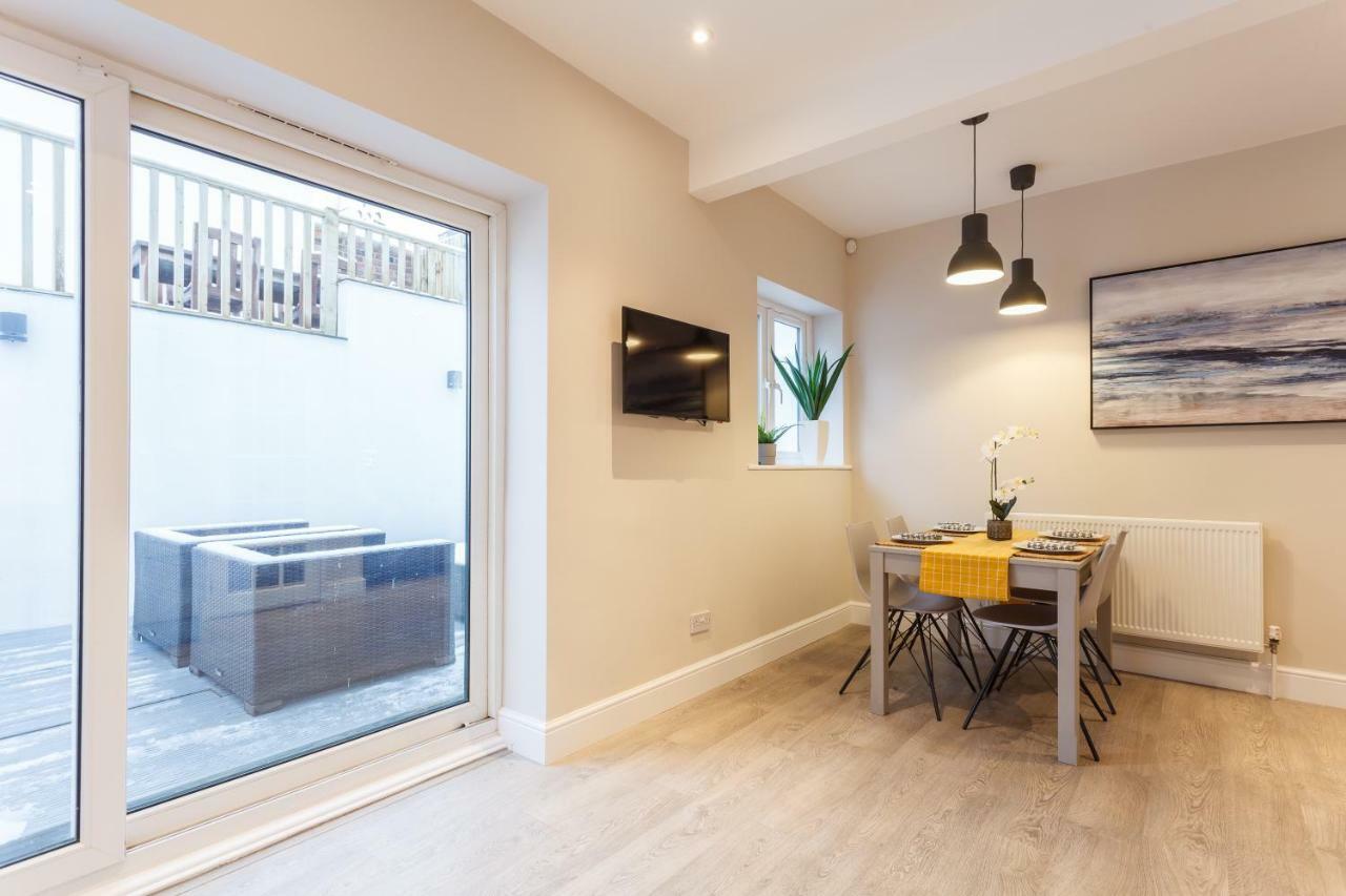 본머스 Stylish Town Centre House - 300Mbps, Parking & Sunny Decking 아파트 외부 사진