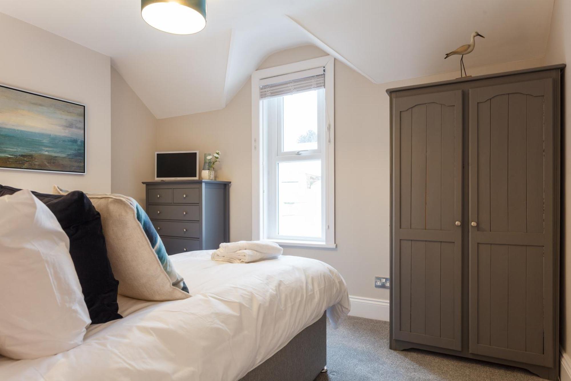 본머스 Stylish Town Centre House - 300Mbps, Parking & Sunny Decking 아파트 외부 사진